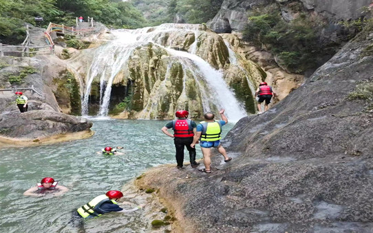 【鄖陽(yáng)區(qū)】虎嘯灘人體漂自駕一日游